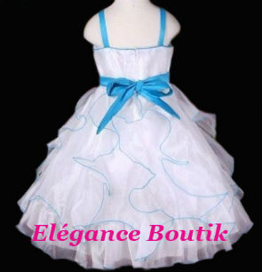 Robe blanche et bleue